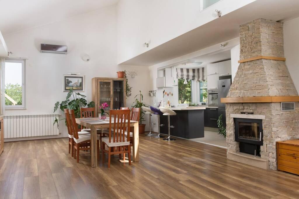 Holiday House Villa Bleu Korusce Luaran gambar
